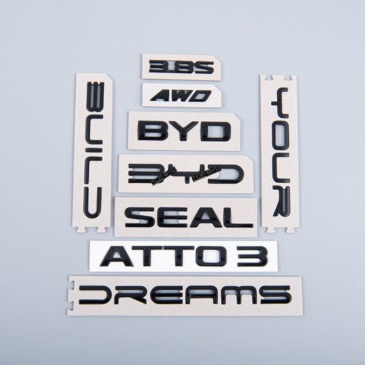 Glänzend schwarze Embleme mit BYD-Logo für die hintere Stoßstange