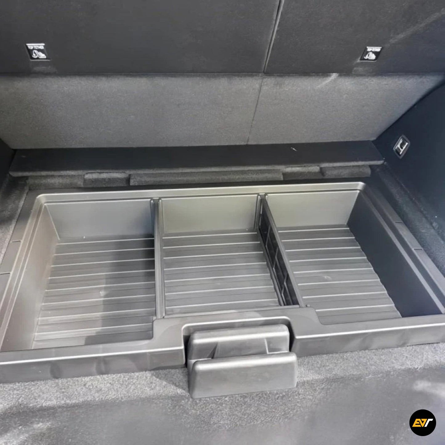 ZEEKR 7X Rear Trunk Lower Storage Box Blinkers